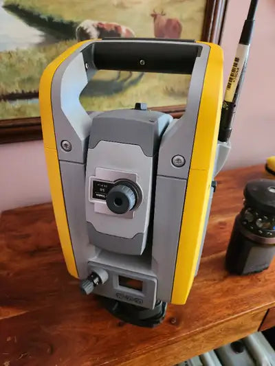 Pre-Owned Trimble S6 Robotic Kit