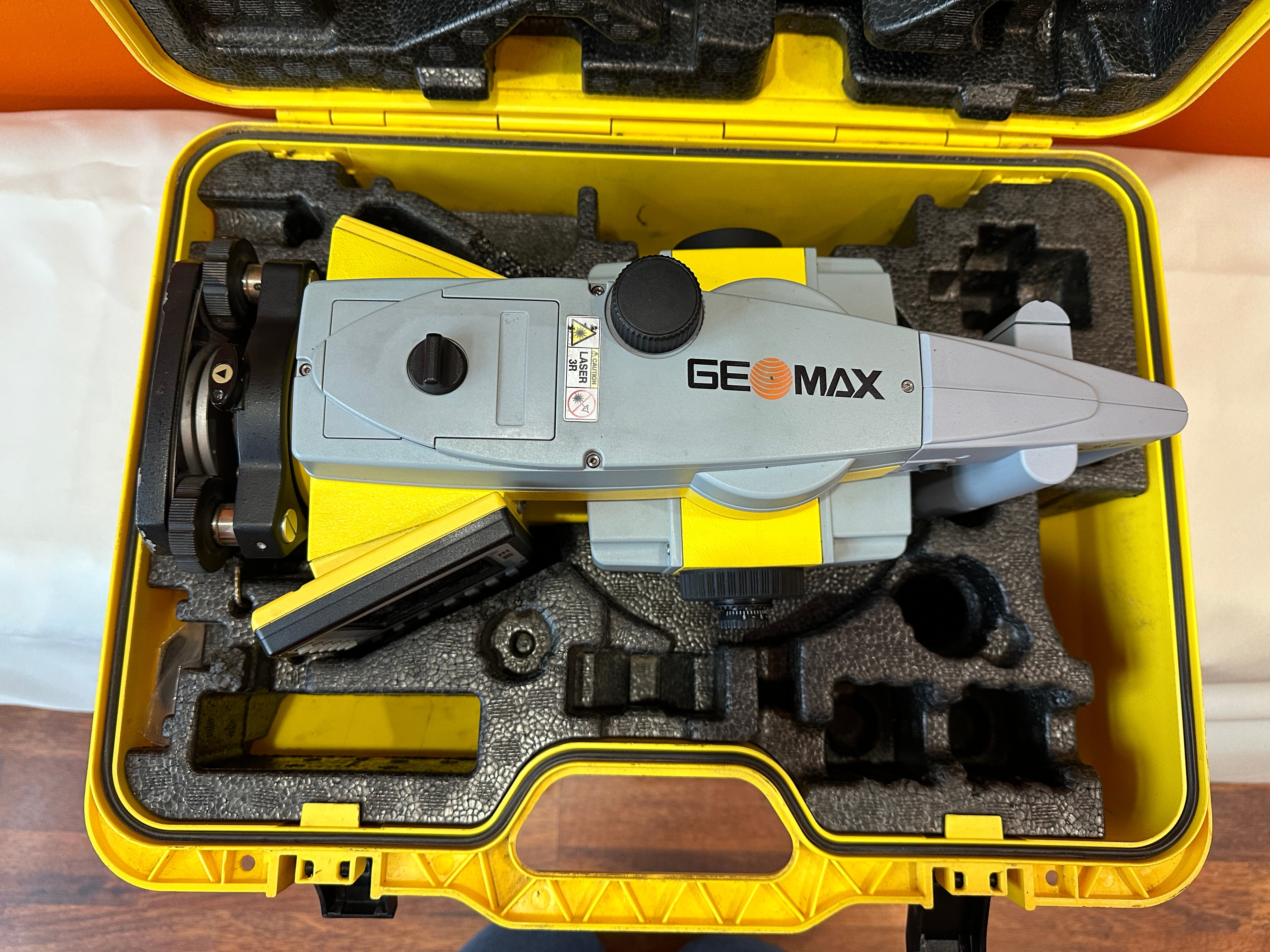 Geomax Zoom 90 (SOLD)